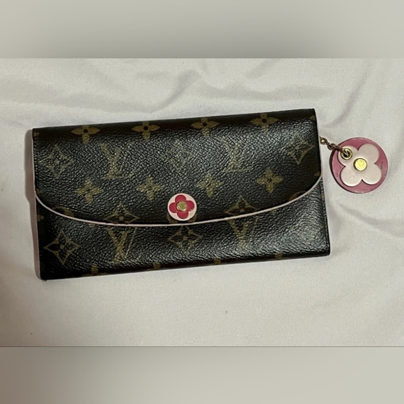 *Authentic* Louis Vuitton Monogram Bloom Flower Emilie Wallet - Picture 1 of 9